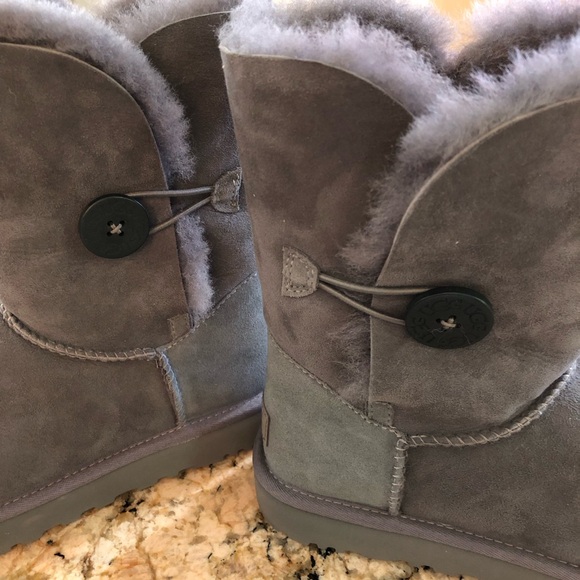 UGG Grey Bailey Button Boots Original Ugg Box & Tissue NWT - Picture 12 of 15